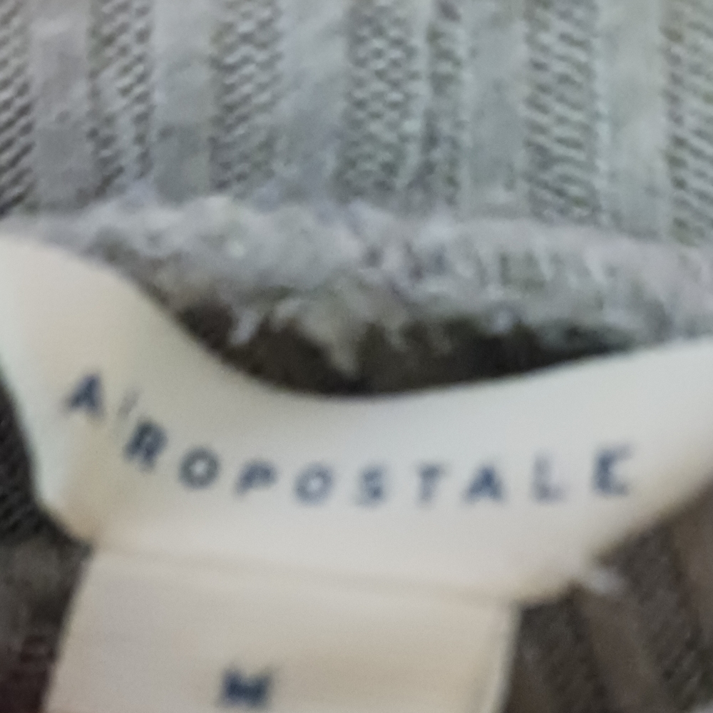 AEROPOSTALE WOMEN'S MEDIUM GRAY  LONG SLEEVE TURTLE NECK 🐢 - Picture 3 of 3